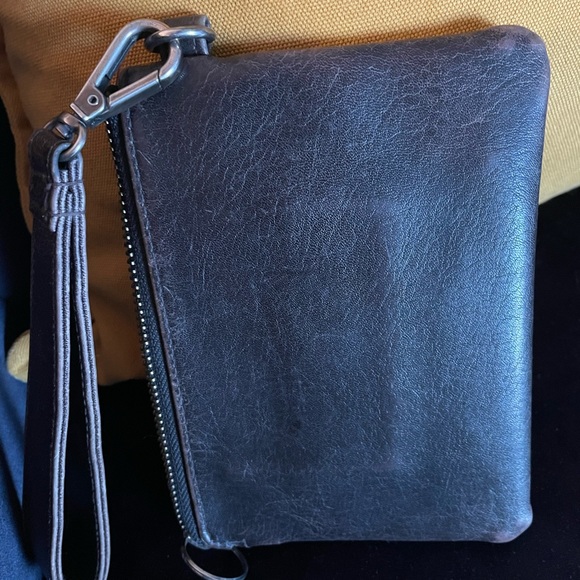 Matt and Nat wristlet Brown - Picture 2 of 4